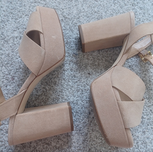 Women’s Michael Kors Divia platform sandal nude suede 10 - Picture 8 of 11